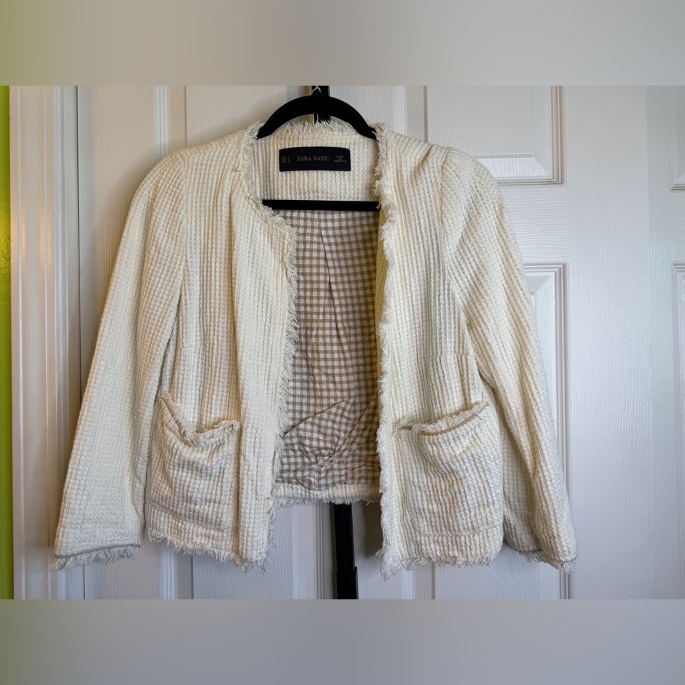 Zara Textured Cream Cropped Jacket, size Small